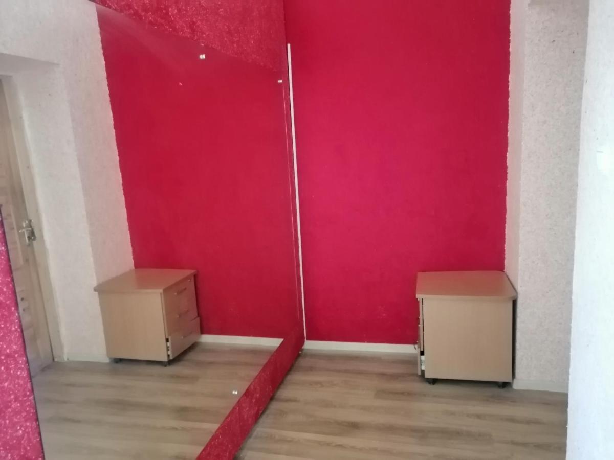 ウージュホロド Freedomホステル エクステリア 写真